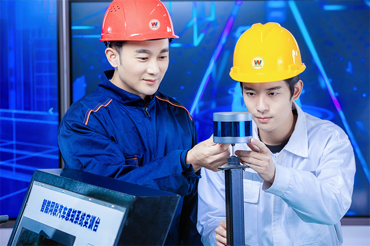 大學(xué)畢業(yè)就業(yè)難？趕緊學(xué)習(xí)PLC，成為行業(yè)搶手的稀缺人才！