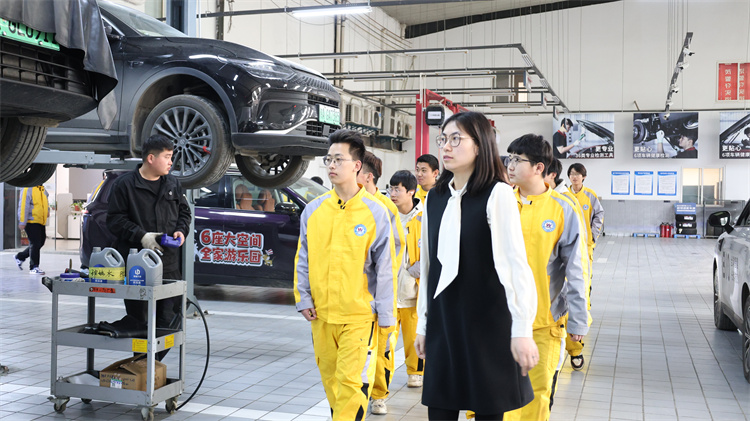 走進零跑汽車，解鎖職業(yè)新視野——西安萬通汽車學校學子開展企業(yè)研學活動